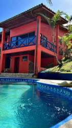 Colorful 2-story mountain house with balcony and pool Altos del María Panama