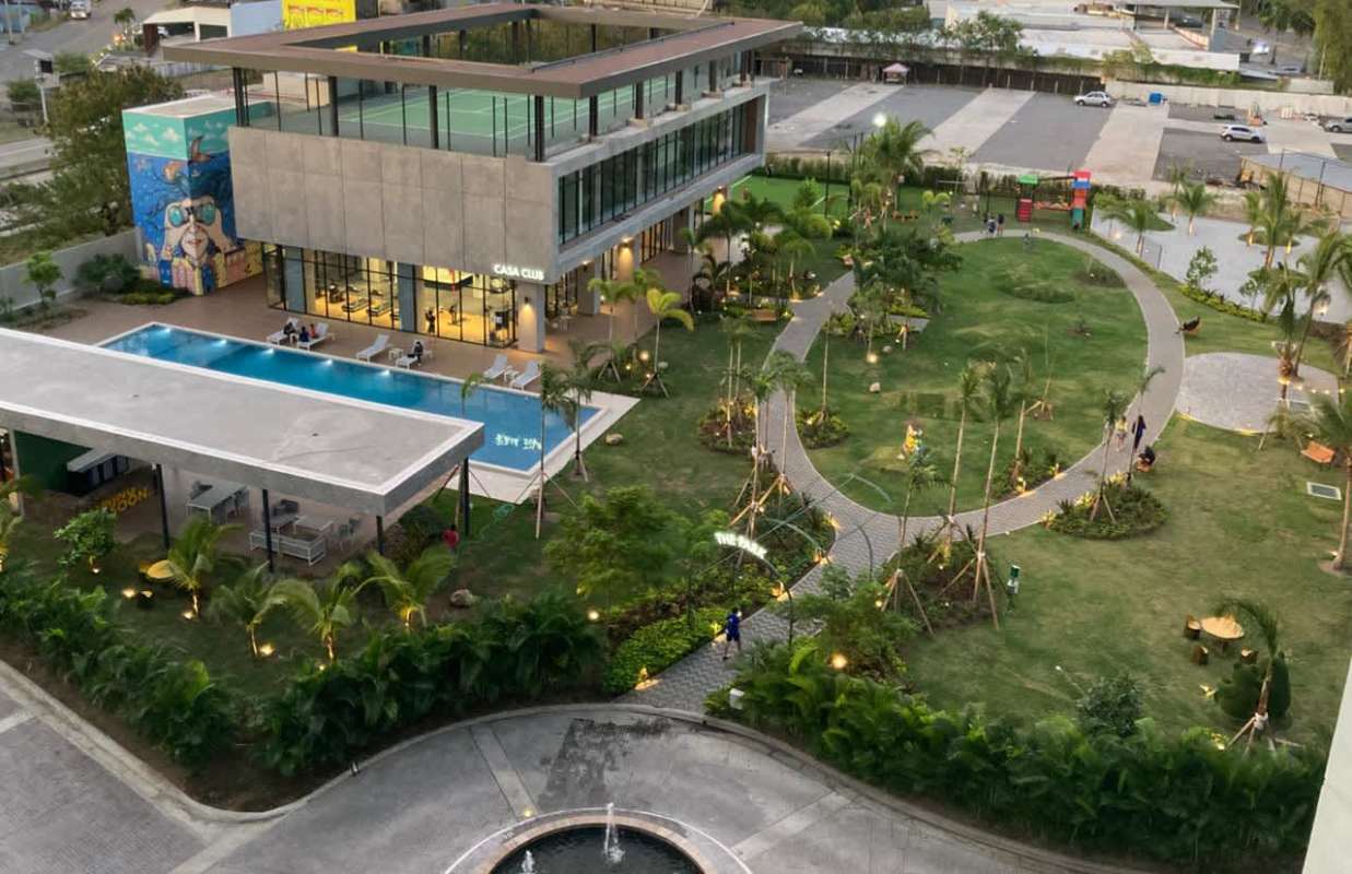 Bright luxury reception area with modern furnishings in PH Country Club Costa del Este Panama City