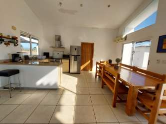 Private swimming pool patio and oceanfront villa in Malibu Beach Estates Panama