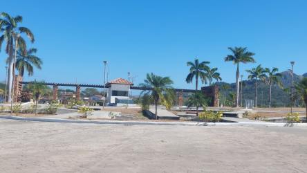 Luxury Beachfront 3BR Villa with Pool in Playa Malibu