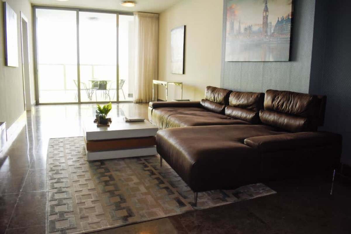 Luxury 2BR Apartment for Sale at PH Yoo Avenida Balboa