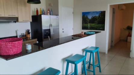 Fully equipped kitchen with granite countertops and bright decor PH Rodman Bijao Panama