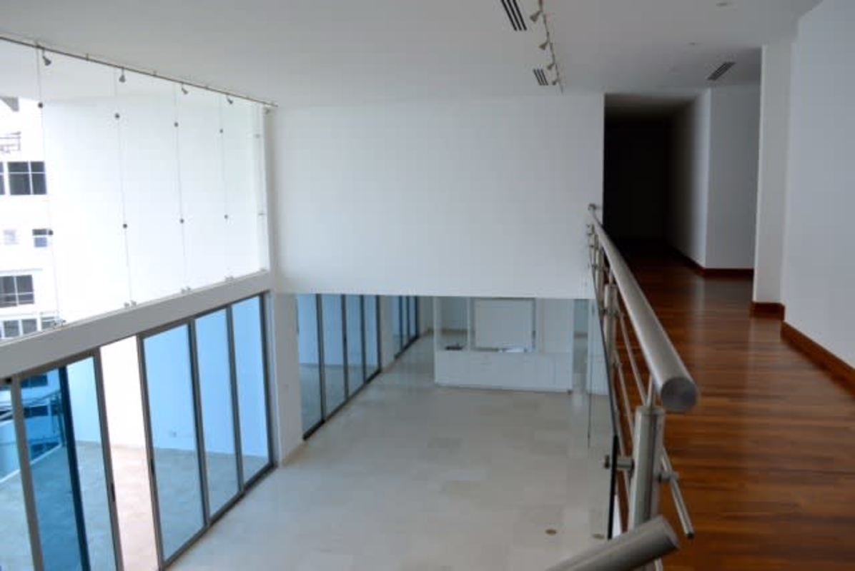 Two-level living space with floor-to-ceiling windows PH Aqualina Punta Pacifica Panama
