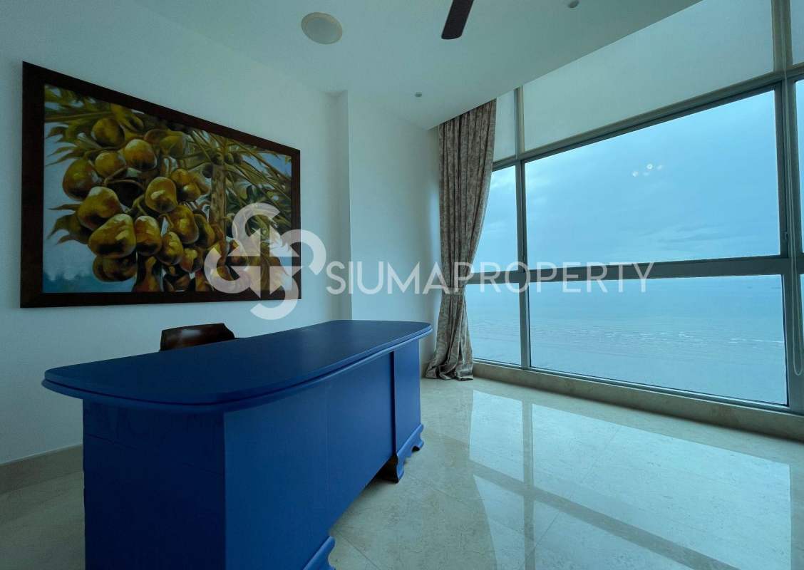 Classic dining area with marble floors and seating for 8 PH Costa del Este Panama City