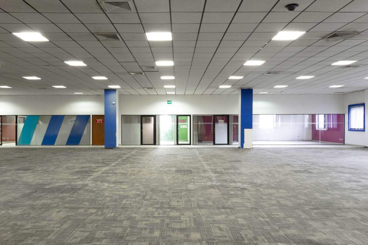 Spacious Commercial Space 1,309m² at Via Cincuentenario Chanis