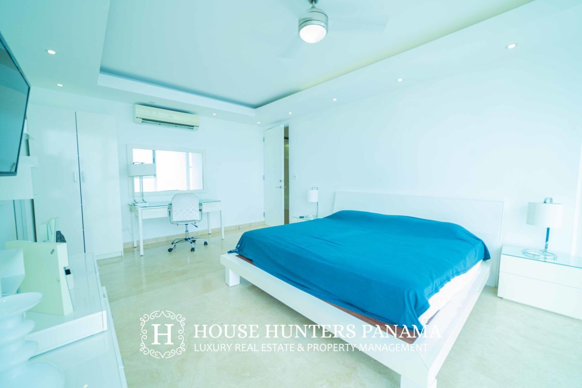 Spacious master bathroom with marble finishes, glass shower oceanfront PH Pearl at the Sea Panama