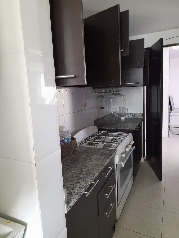Modern kitchen granite counters gas stove PH Plaza Edison Panama