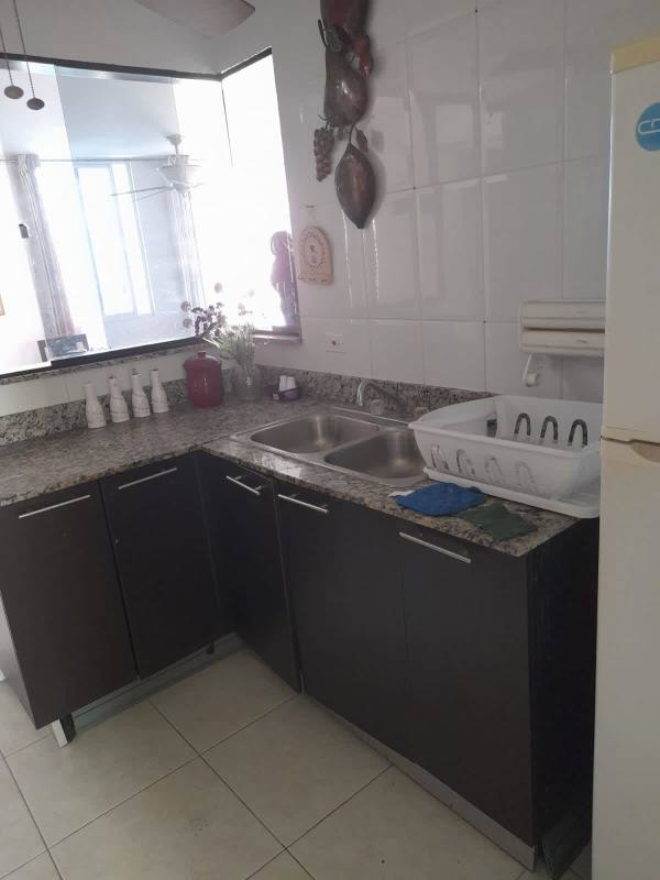 Contemporary kitchen dark cabinets granite countertop PH Plaza Edison Panama