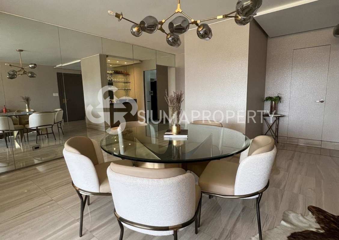 Bathroom with double vanity frosted glass shower enclosure PH Marbella Tower 1 Panama