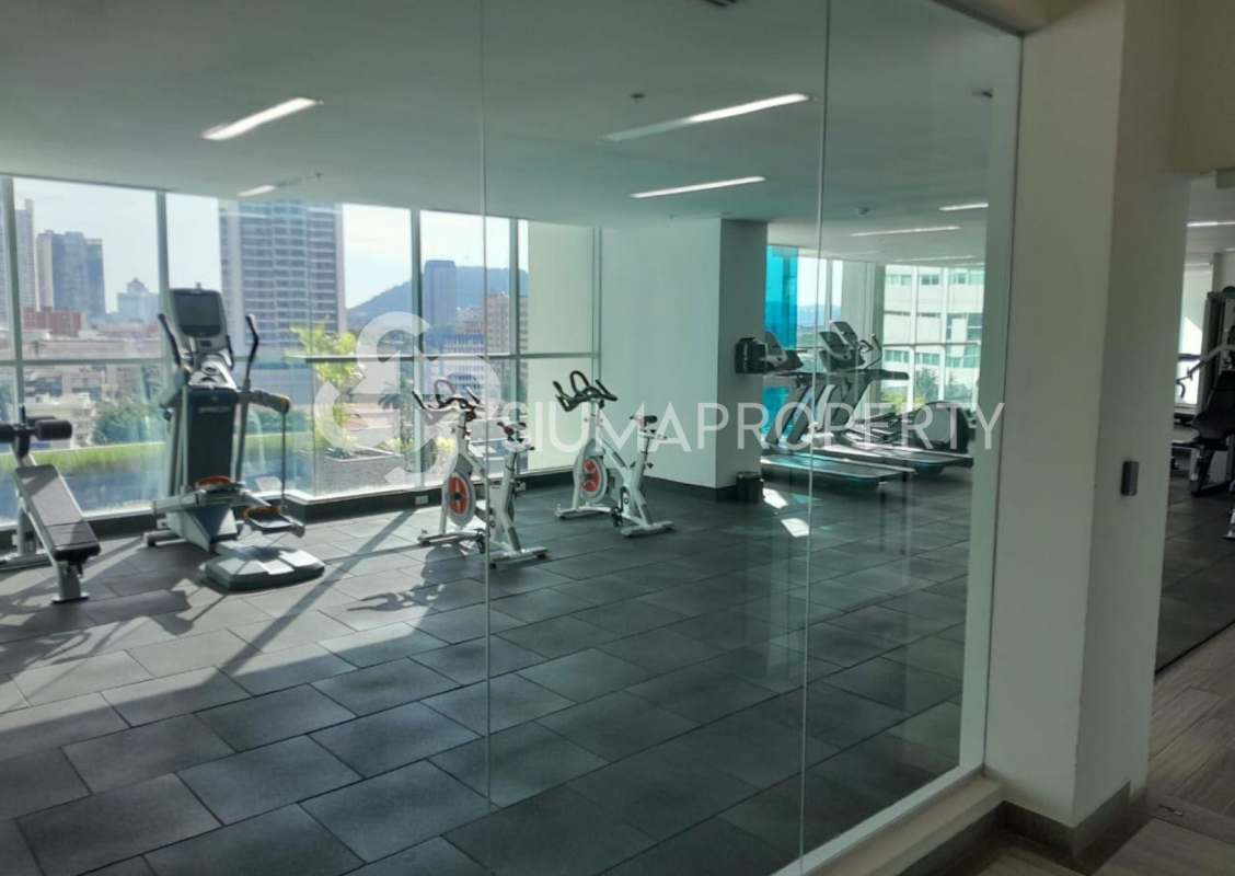 Modern rooftop infinity swimming pool with skyline view PH Dynasty Residences Bella Vista Panama