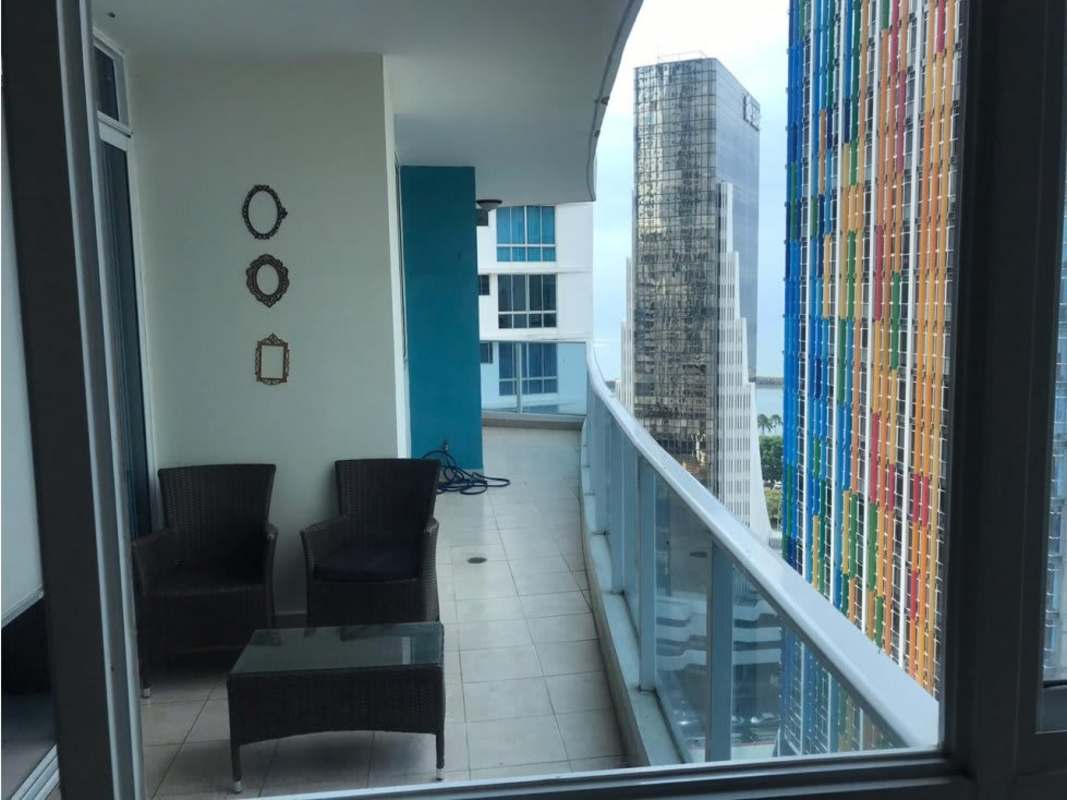 Dining space with panoramic views and access to terrace PH Bellavita Park Panama