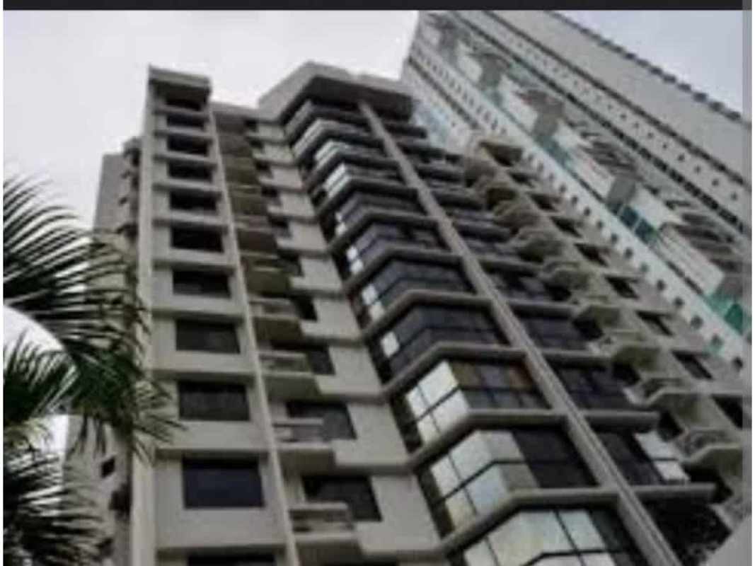 Exterior view of PH Pelican Bay San Francisco Panama high-rise apartment tower