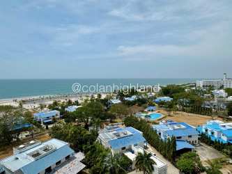 Master bedroom with large windows to Pacific Ocean at PH Terrazas del Farallón Panama