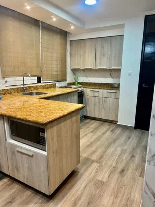 Spacious bedroom with built-in closet and air conditioning PH Barlovento Paitilla Panama