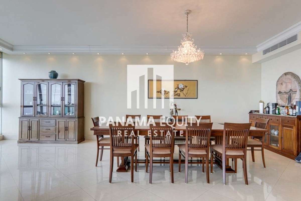 Modern bathroom with large bathtub, glass shower, marble accents in Bahia Pacifica luxury condo Panama City
