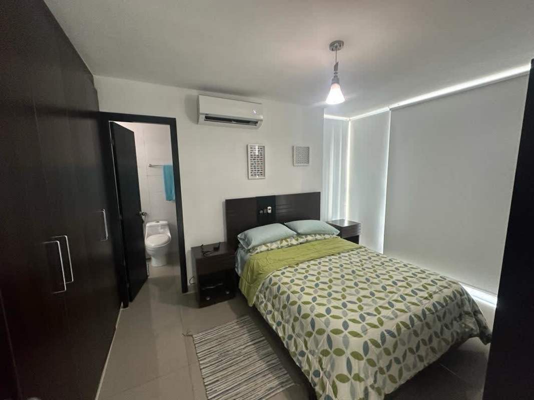 Bedroom with built-in closet and AC PH Belle View Tower Panama City