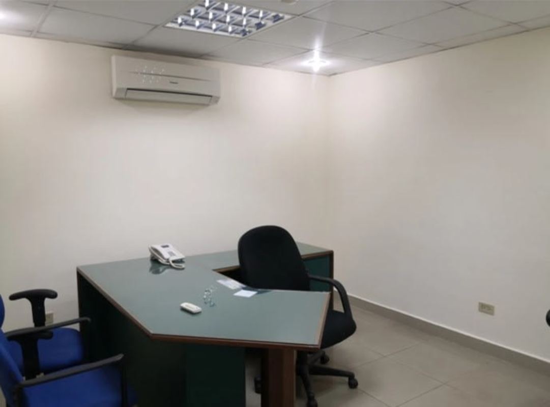 Street-level leased retail unit in commercial house PH Toscana Villa Cáceres Panama