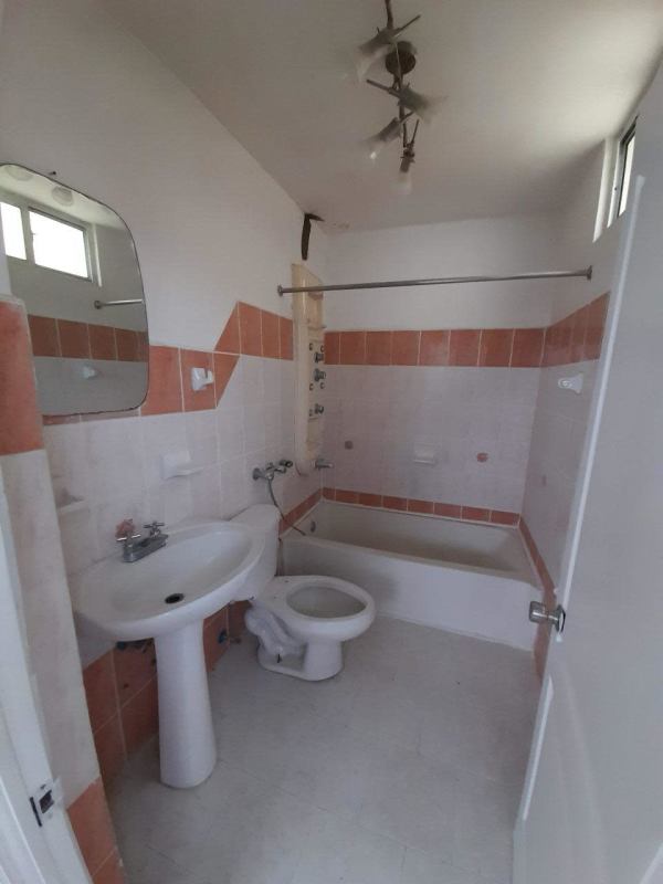 Swimming pool and jacuzzi communal area PH Park Place Parque Lefevre Panama City