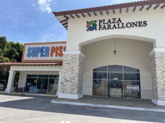 Mediterranean facade with arches and stone accents of Plaza Farallones commercial plaza in Río Hato Panama