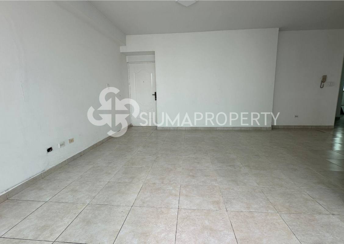 Bedroom space with modern built-in wardrobe in PH Seawaves Tower Panama