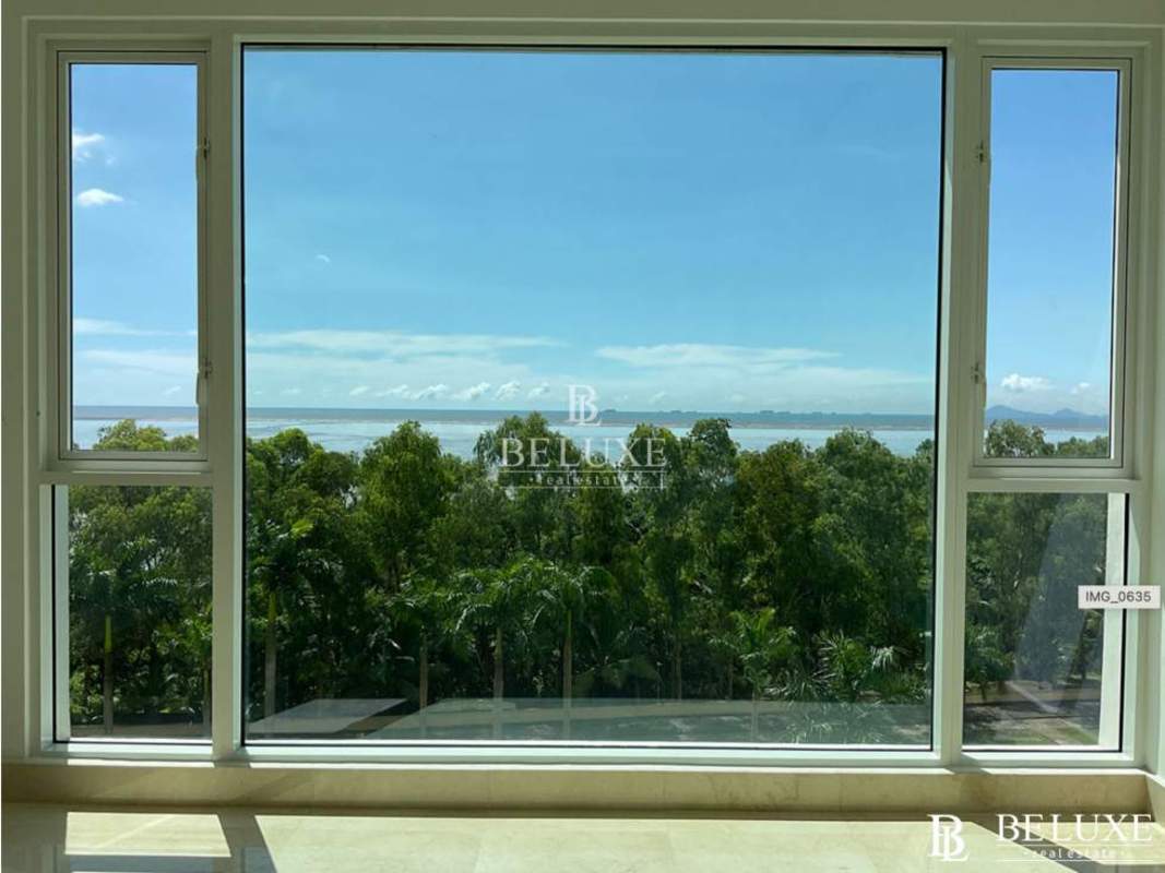 Italian Biefbi luxury kitchen in PH Marea II apartment Costa del Este Panama