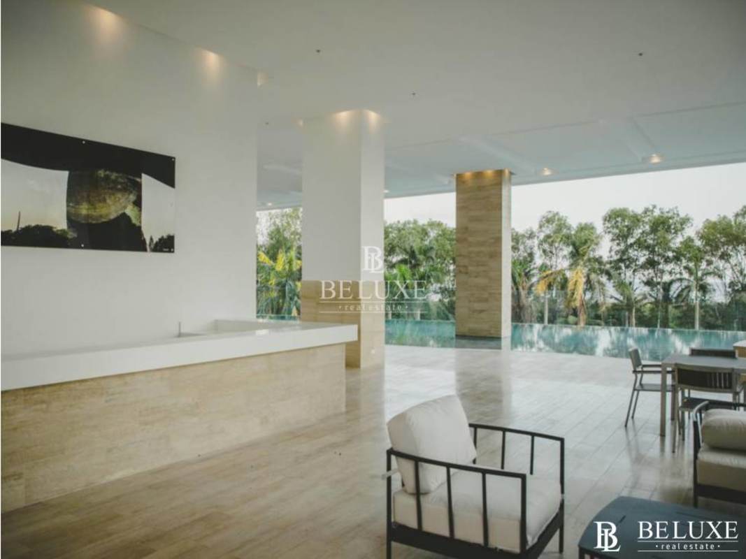 Luxury infinity pool overlooking Pacific Ocean in PH Marea II Costa del Este Panama