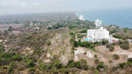Aerial photo oceanfront land and nearby resort development in Boca Corona Panama Oeste