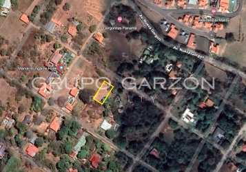 Highlighted outlined vacant lot within residential neighborhood in Nueva Gorgona Panama Oeste