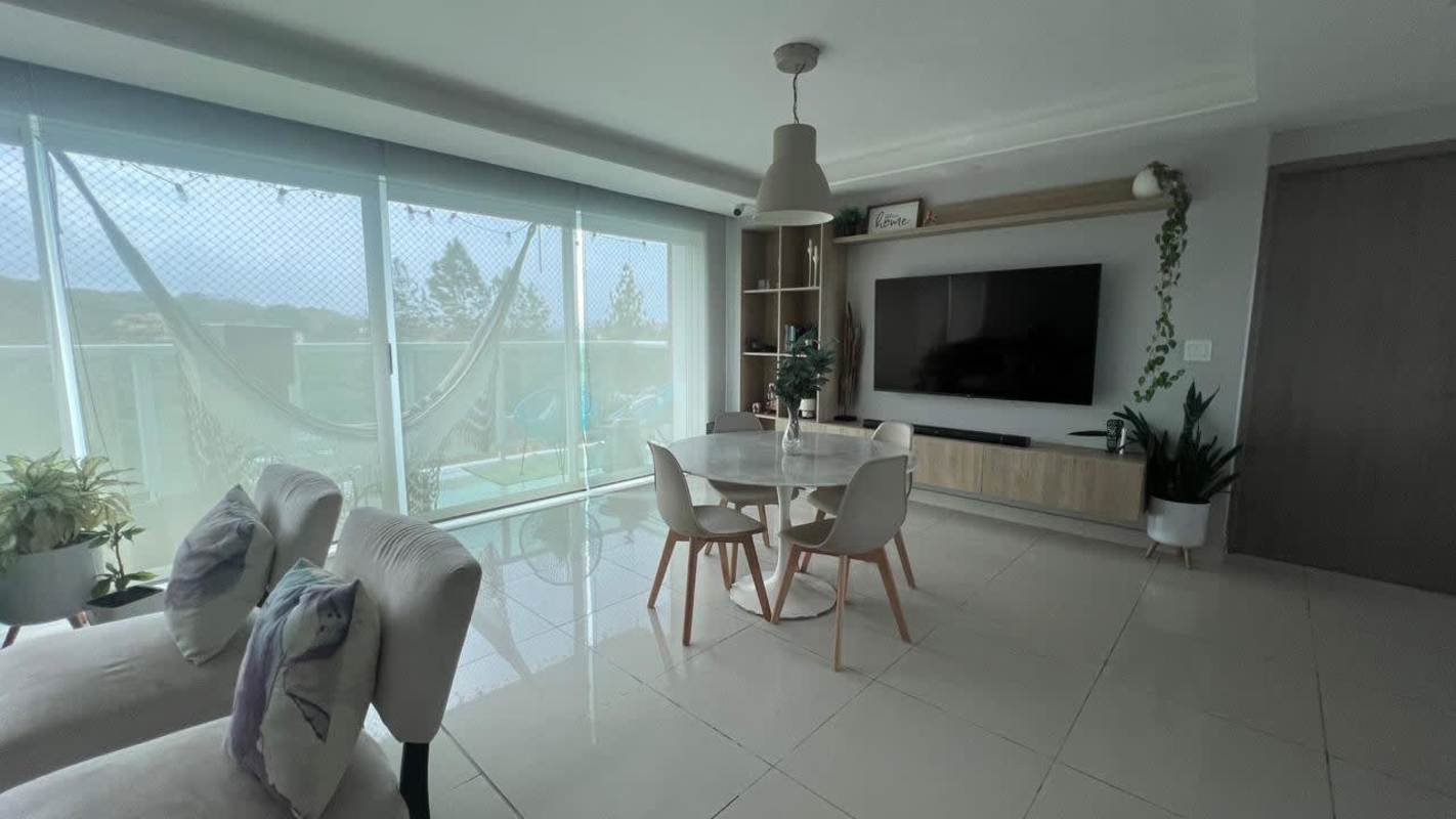 Open living dining with large sliding doors and balcony PH Forest Gate Albrook Panama