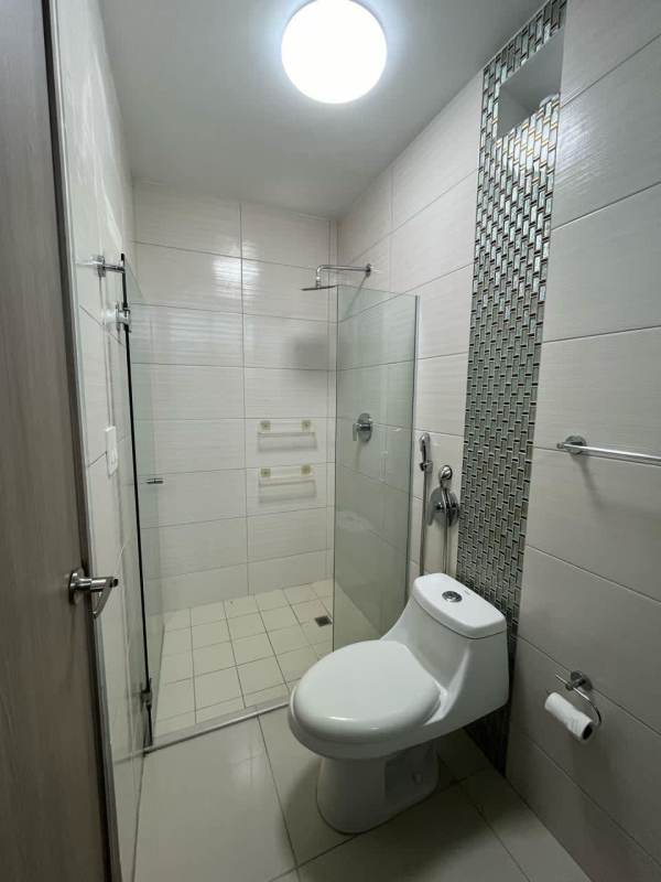 Minimalist small bathroom mosaic accent glass shower PH Forest Gate Panama