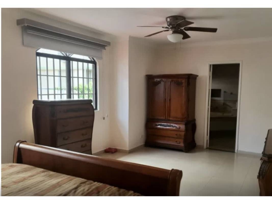 Private swimming pool with integrated Jacuzzi in backyard terrace La Alameda Panama