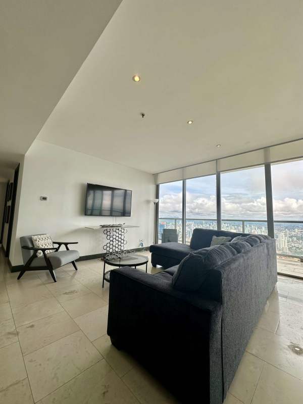 Elegant kitchen with marble countertops and cooking island Punta Pacifica