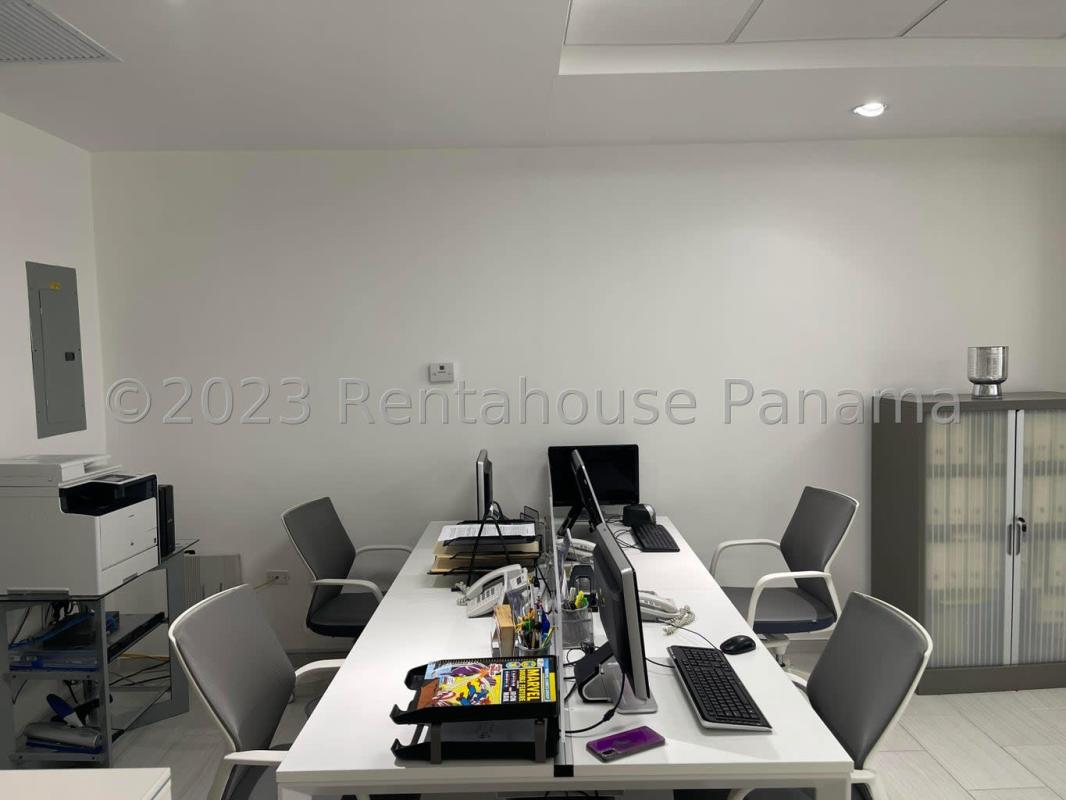 Multiple contemporary workstation desks with divided panels at PH BICSA Tower Panama