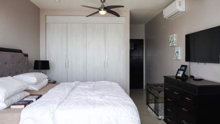 Infinity pool with ocean view at beach condo Ocean Waves Gorgona Panama