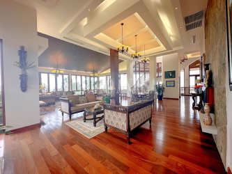 Mediterranean-inspired luxury estate with terraces and mountain views in Panama