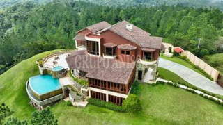 Luxury Estate for Sale in Altos del María - 6 bedrooms