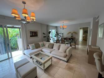 Bright second bedroom ensuite bathroom Puntarena Buenaventura Panama condo