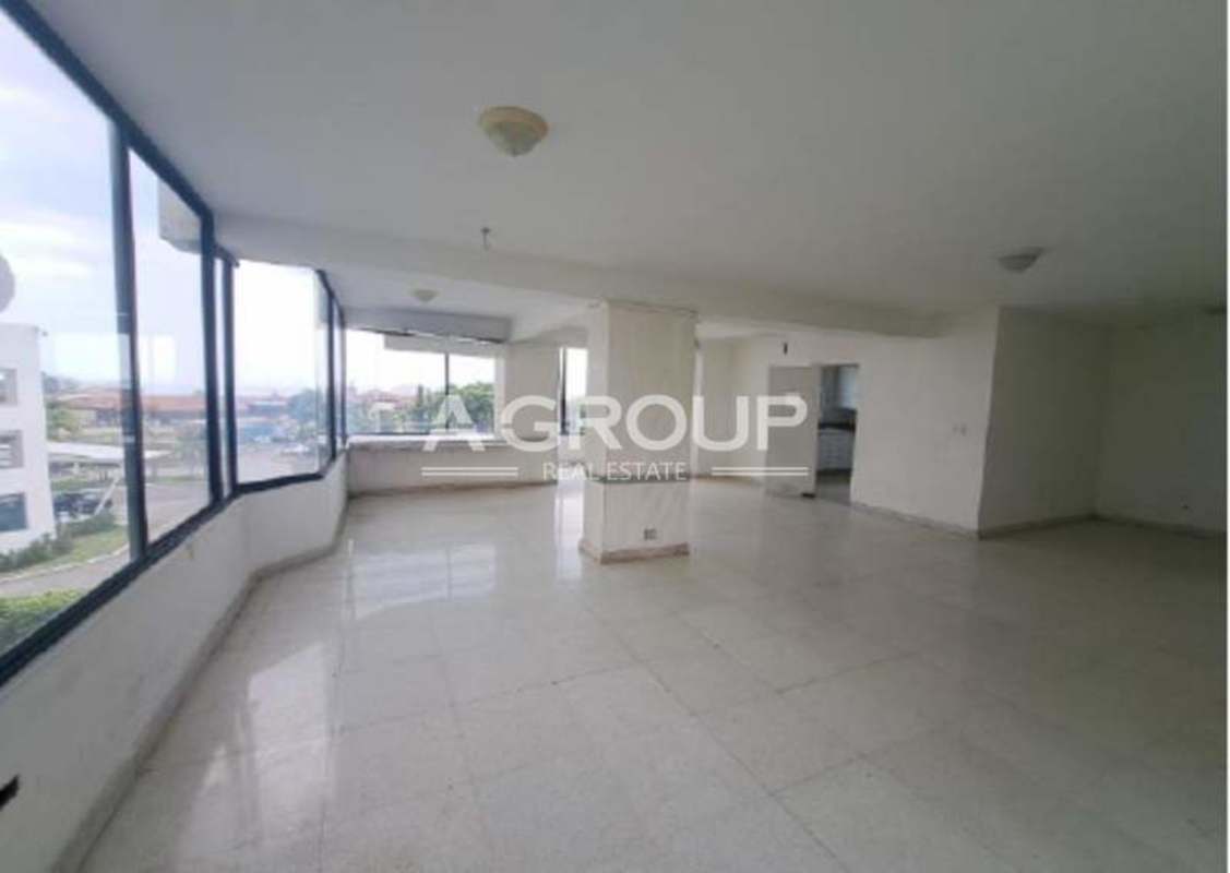 Large Renovated 3BR Apartment Punta Paitilla PH Torreón