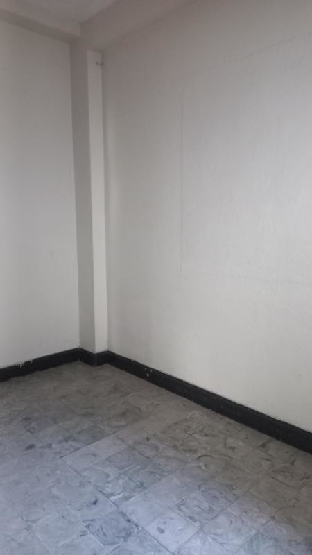 Simple empty interior room with tiled floors La Cresta Bella Vista Panama
