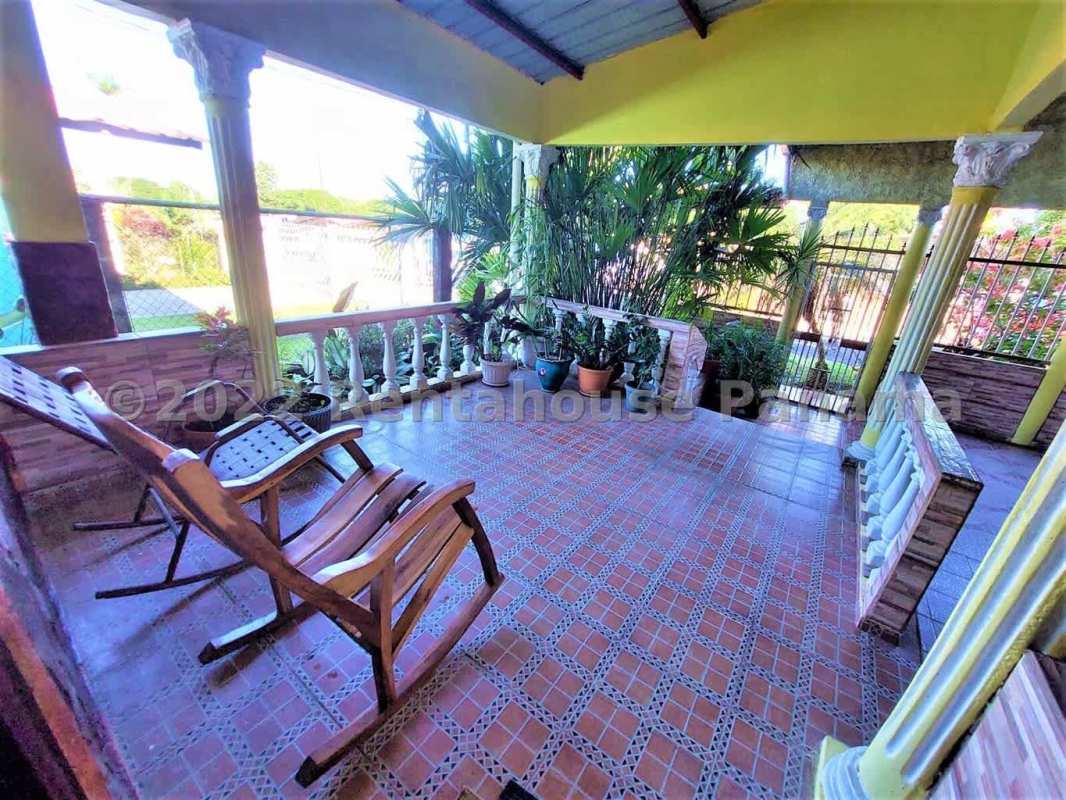 Spacious 3BR House with Terrace & Garden Las Cumbres Panama