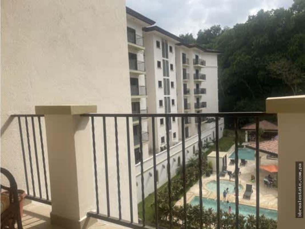 Outdoor tennis court at Embassy Village Panama Clayton Albrook area