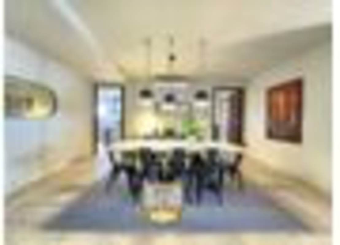 Dining area with modern decor and pendant lighting at PH Regent Costa del Este