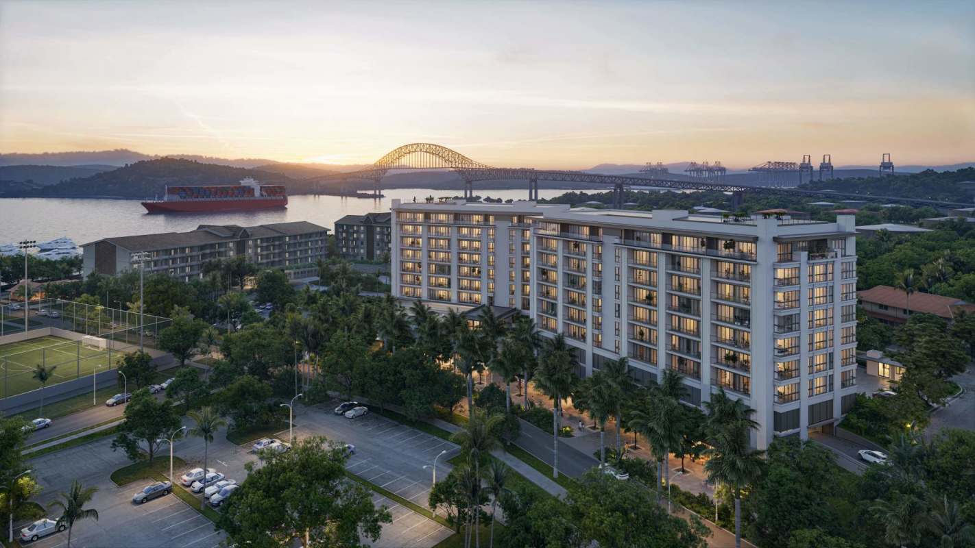 Investment Condo with Balcony in Passage Amador Causeway