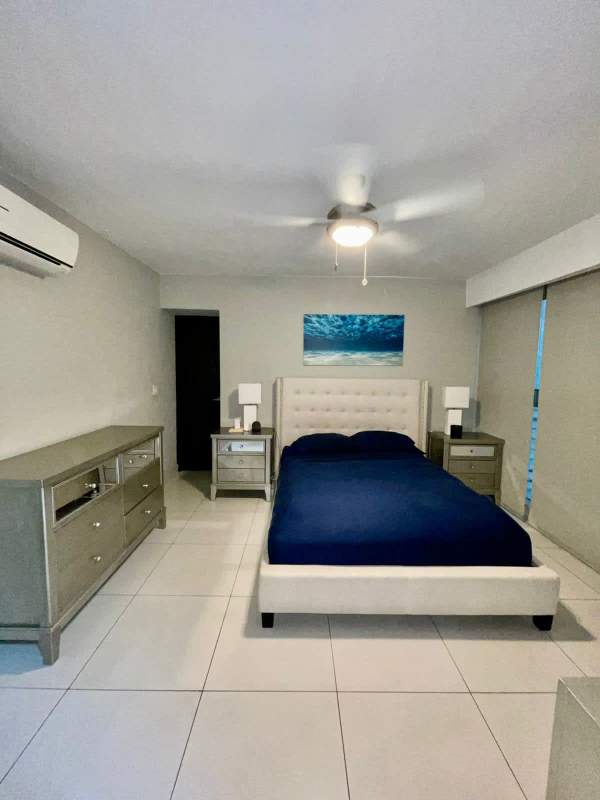 Third bedroom ensuite bath built-in closet PH Premium Tower San Francisco Panama City