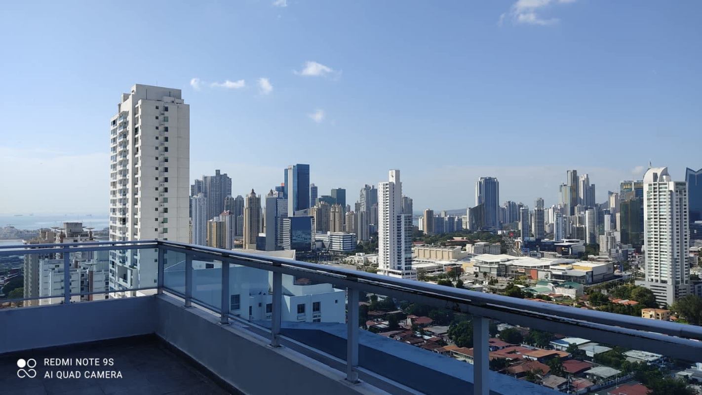 Private terrace with skyline views glass railings at PH Premium Tower Panama