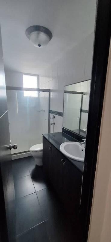 Rooftop swimming pool with city skyline views in PH El Cangrejo Panama