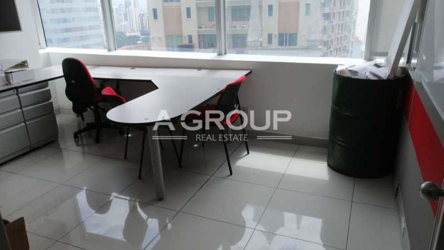 Partitioned cubicle workspaces in commercial office Oceania Business Plaza Punta Pacifica