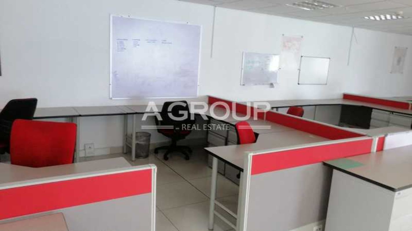 Private executive office space with large windows at Oceania Plaza Punta Pacifica