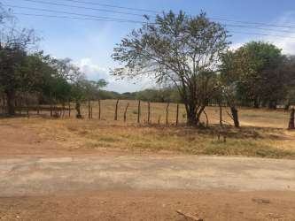 Flat undeveloped 1.7ha land for sale country setting Los Santos Panama