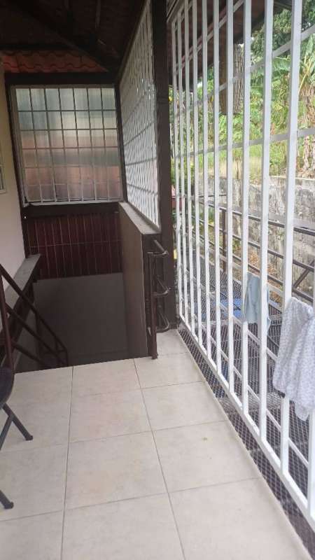 Independent apartment upstairs with bedrooms living kitchen Altos del Chase